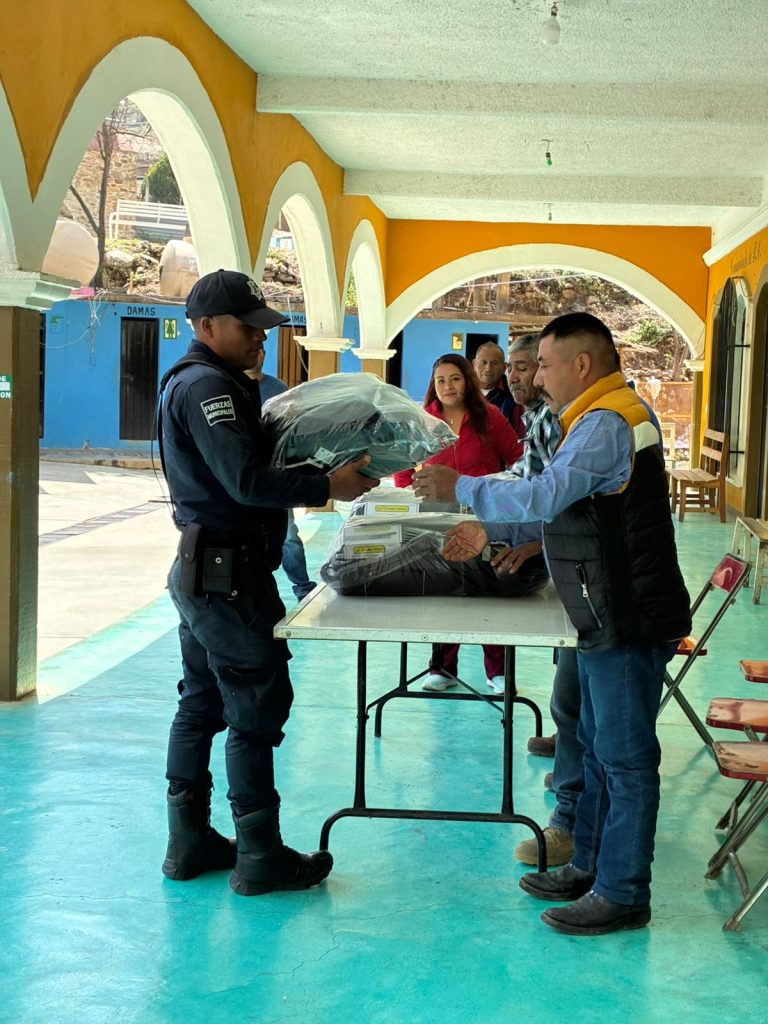 Fortalece el H. Ayuntamiento la Seguridad Pública: Entrega Uniformes y Equipo Táctico a la Fuerza Municipal